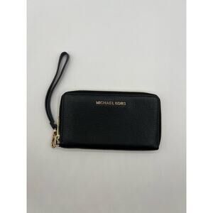 Michael Kors Jet Set Medium Travel Zip Around Wallet with Wristlet Strap